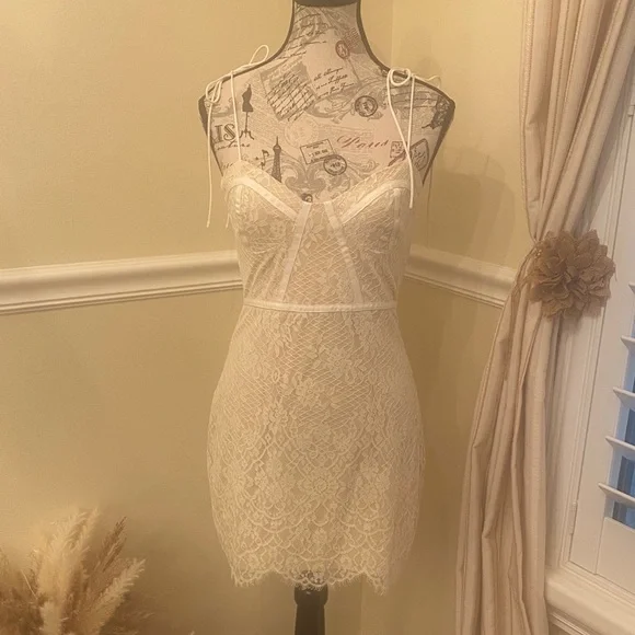 Superdown Cream Lace Tie-Strap Mini Dress Size S - Picture 2 of 9